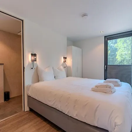 Forest With Jacuzzi 2 Persons #740 Maasbree