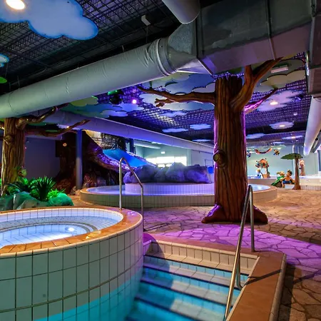 Forest With Jacuzzi 2 Persons #740 *